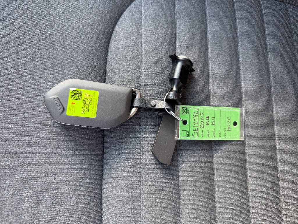 Certified 2025 Kia K4 EX FWD image 32