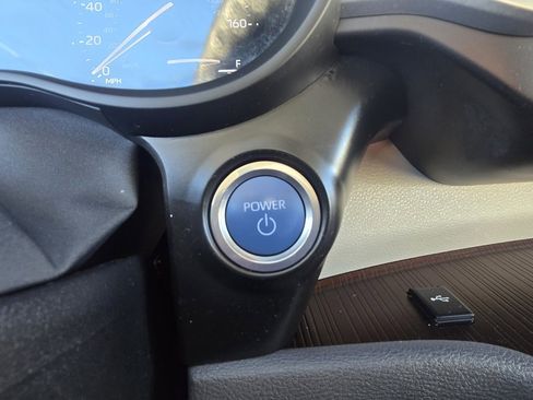 Certified 2024 Toyota Sienna LE image 22