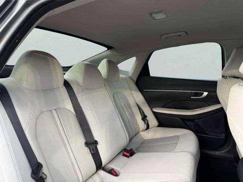 Used 2025 Hyundai Sonata SE image 44