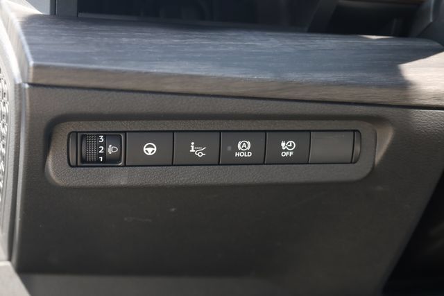 Used 2023 Nissan Ariya FWD image 11