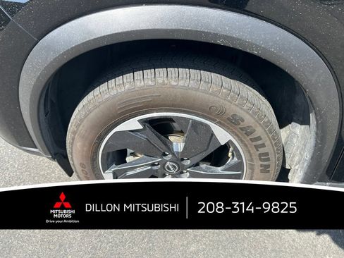Used 2025 Nissan Rogue SV AWD/4WD image 31