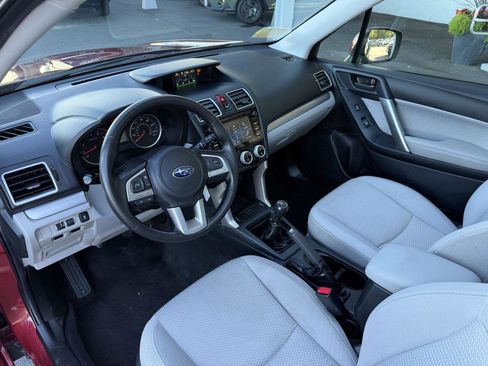 Used 2018 Subaru Forester 2.5i Premium image 11