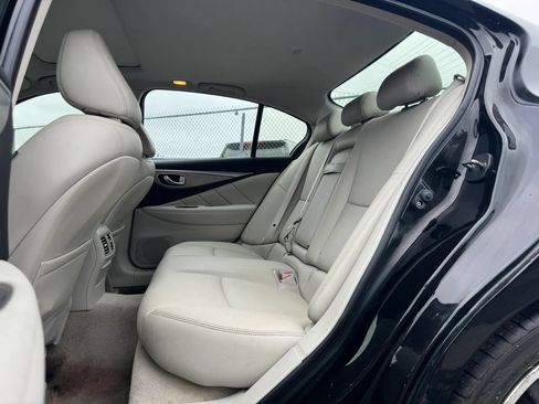 Used 2016 INFINITI Q50 3.0t Premium w/ Driver Assistance Package RWD image 20