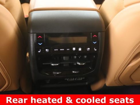 Used 2024 Jeep Grand Cherokee Summit image 31