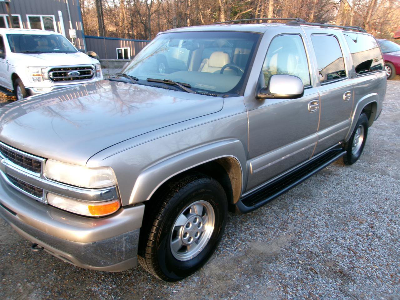 Used 2001 Chevrolet Suburban LT w/ LT Preferred Equipment Group RWD image 2