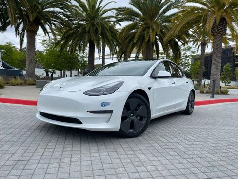 Used 2023 Tesla Model 3 Standard Range image 46