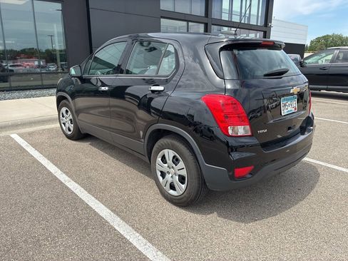 Used 2019 Chevrolet Trax LS FWD image 4