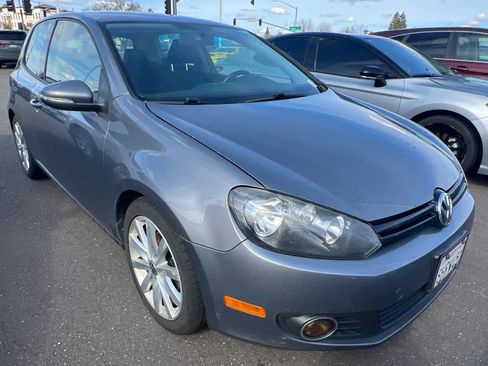 Used 2011 Volkswagen Golf TDI image 3