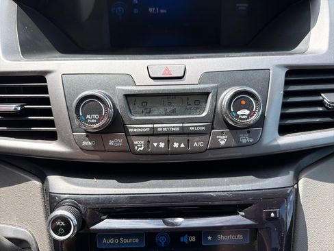 Used 2016 Honda Odyssey EX image 19