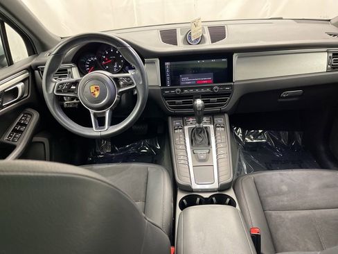 Used 2021 Porsche Macan image 8