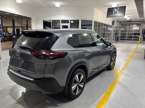 Used 2021 Nissan Rogue SL w/ Premium Package AWD/4WD image 8