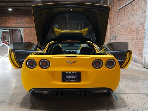 Used 2009 Chevrolet Corvette Coupe w/ Preferred Equipment Group image 32