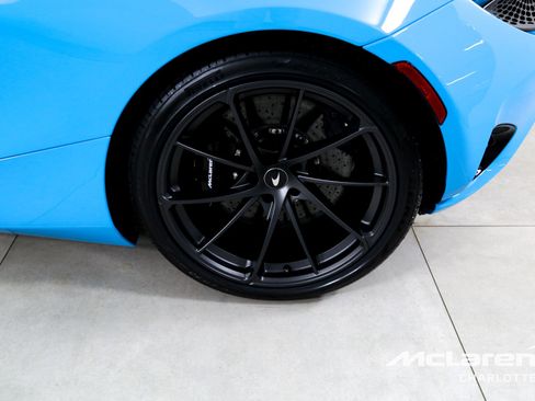 Used 2027 McLaren 750S Spider RWD image 28
