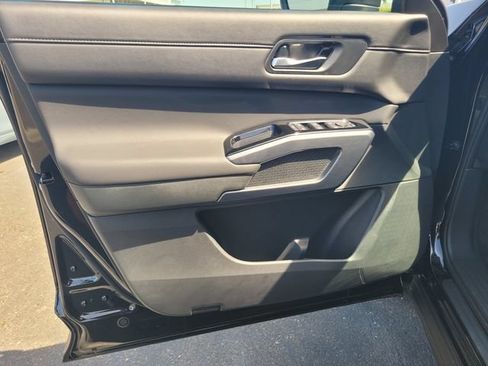 New 2026 Nissan Pathfinder SL AWD/4WD image 7
