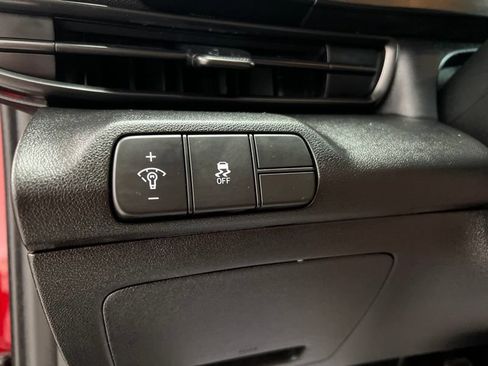 Used 2025 Hyundai Elantra Sport FWD image 20
