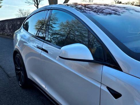 Used 2023 Tesla Model X Plaid image 13