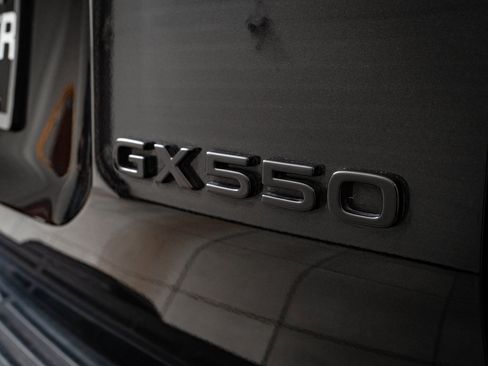 Used 2024 Lexus GX 550 image 16