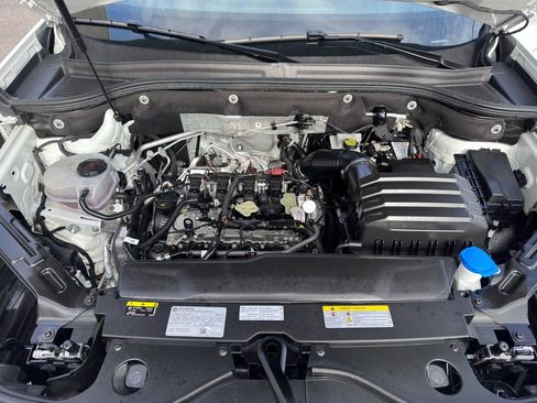 Used 2024 Volkswagen Atlas SE image 39