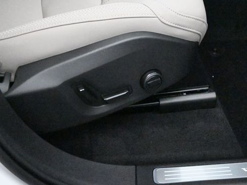 New 2026 Volvo XC90 B5 Plus w/ Protection Package AWD/4WD image 38