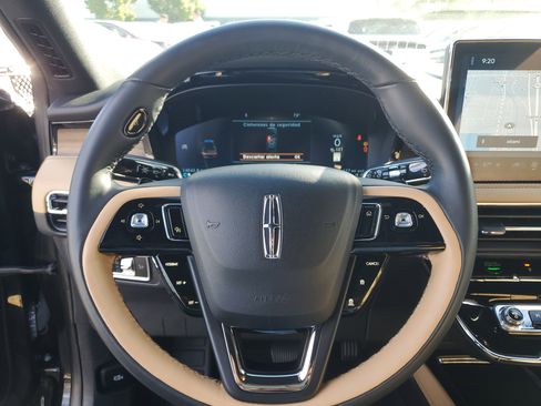 Certified 2023 Lincoln Corsair Reserve image 19