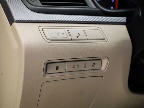 Used 2019 Hyundai Sonata SE FWD image 13