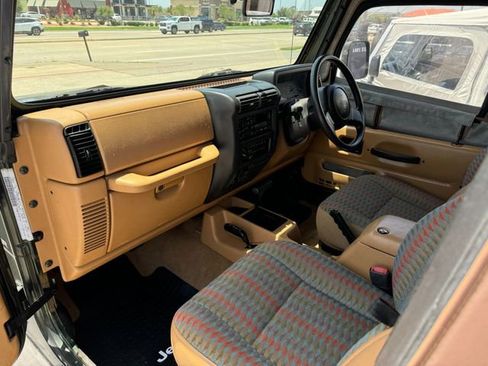 Used 1998 Jeep Wrangler Sport image 29