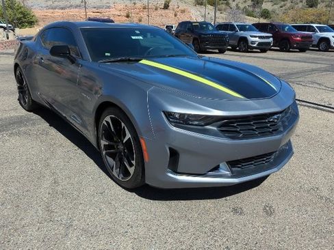 Used 2020 Chevrolet Camaro LT image 2