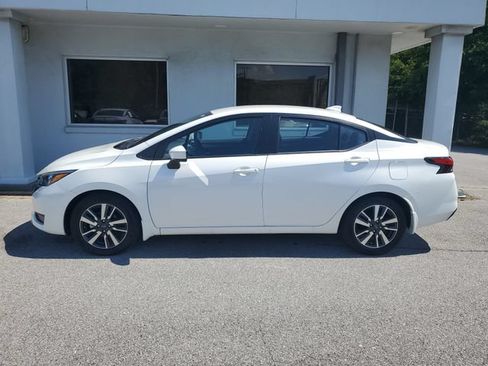 Certified 2025 Nissan Versa SV w/ Trunk Package FWD image 10