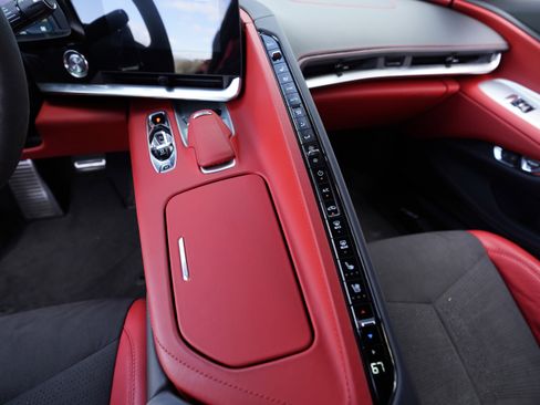 Used 2023 Chevrolet Corvette Stingray Premium Cpe w/ Z51 Performance Package RWD image 13
