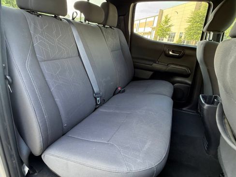 Used 2017 Toyota Tacoma TRD Sport w/ Tow Package RWD image 38