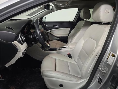 Used 2016 Mercedes-Benz GLA 250 GLA 250 image 5