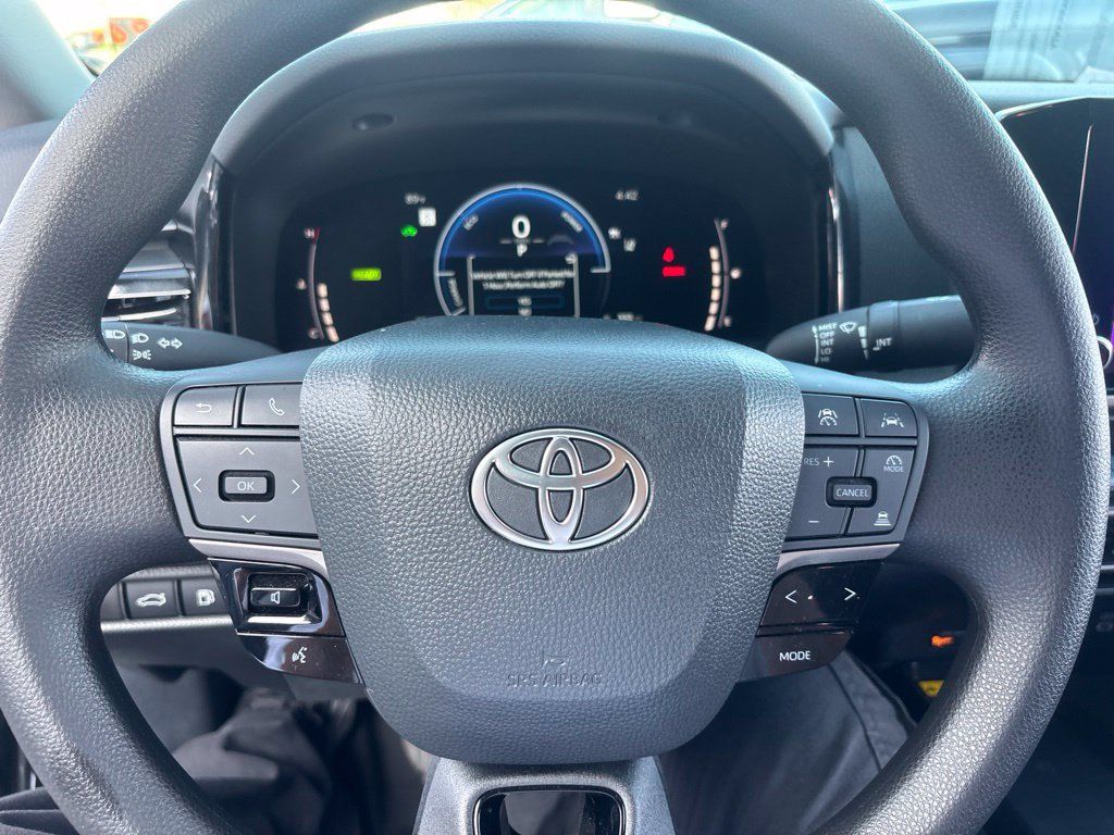 Used 2025 Toyota Camry LE w/ Convenience Package FWD image 16