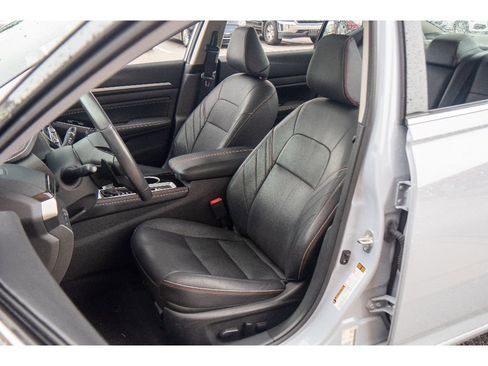 Used 2023 Nissan Altima 2.5 SR w/ SR Premium Package AWD/4WD image 11