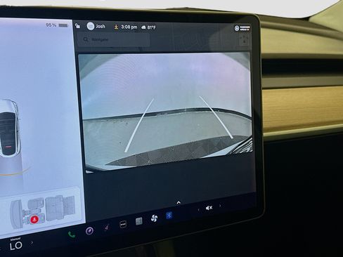 Used 2021 Tesla Model Y Long Range AWD/4WD image 23