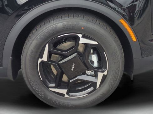 New 2026 Kia Sportage EX FWD image 11