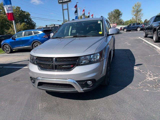Used 2020 Dodge Journey Crossroad w/ Popular Equipment Group FWD image 13