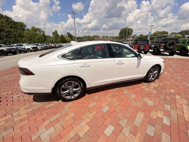 Certified 2024 Honda Accord EX image 35