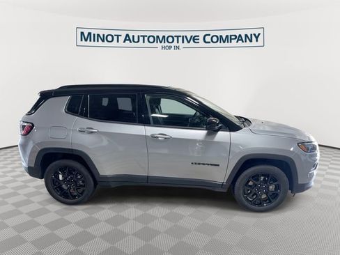 Certified 2023 Jeep Compass Latitude w/ Convenience Group AWD/4WD image 9
