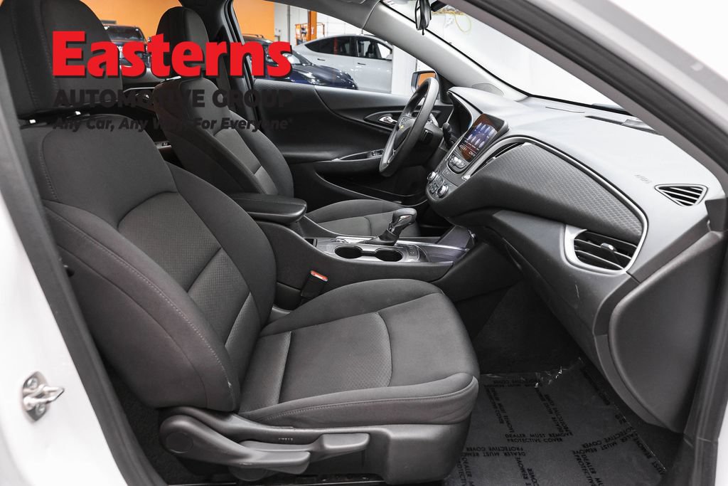 Used 2025 Chevrolet Malibu LT FWD image 26