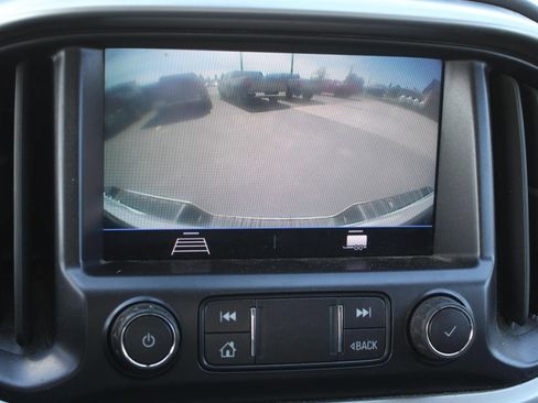 Used 2022 Chevrolet Colorado LT RWD image 11