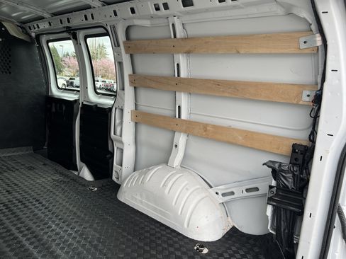 Used 2024 Chevrolet Express 2500 w/ Driver Convenience Package image 14