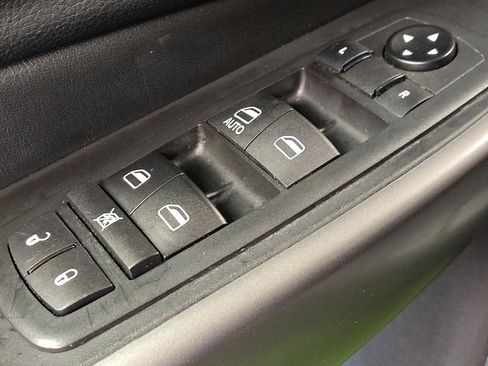 Used 2020 Jeep Cherokee Latitude FWD image 27