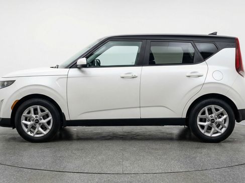 Used 2025 Kia Soul LX w/ LX Technology Package image 5