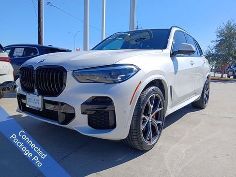 Used 2022 BMW X5 sDrive40i w/ M Sport Package image 3