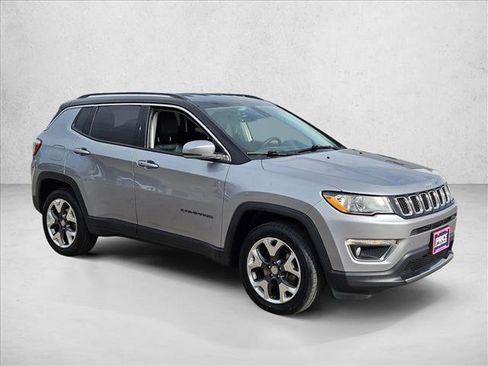 Used 2018 Jeep Compass Limited w/ Navigation Group image 3