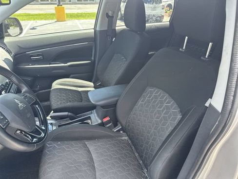 Used 2023 Mitsubishi Outlander Sport LE AWD/4WD image 15
