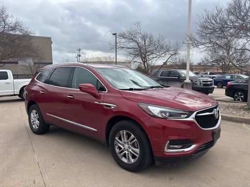 Used 2019 Buick Enclave Essence image 3