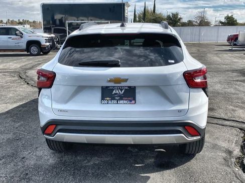New 2026 Chevrolet Trax LT FWD image 13