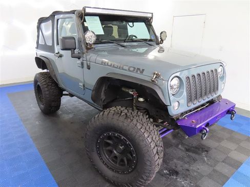 Used 2014 Jeep Wrangler Rubicon w/ Power Convenience Group image 5