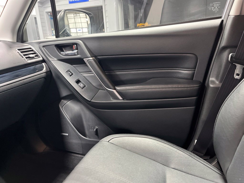 Used 2018 Subaru Forester 2.5i Touring w/ Popular Package #2 AWD/4WD image 16